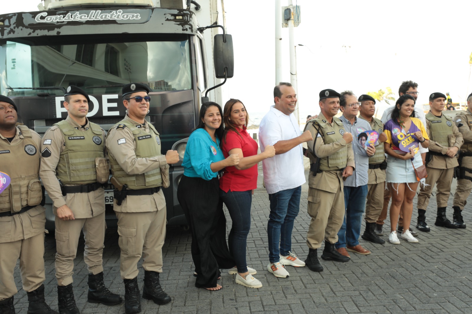 Governo Da Bahia Entrega Novo Col Gio De Tempo Integral No Bairro De